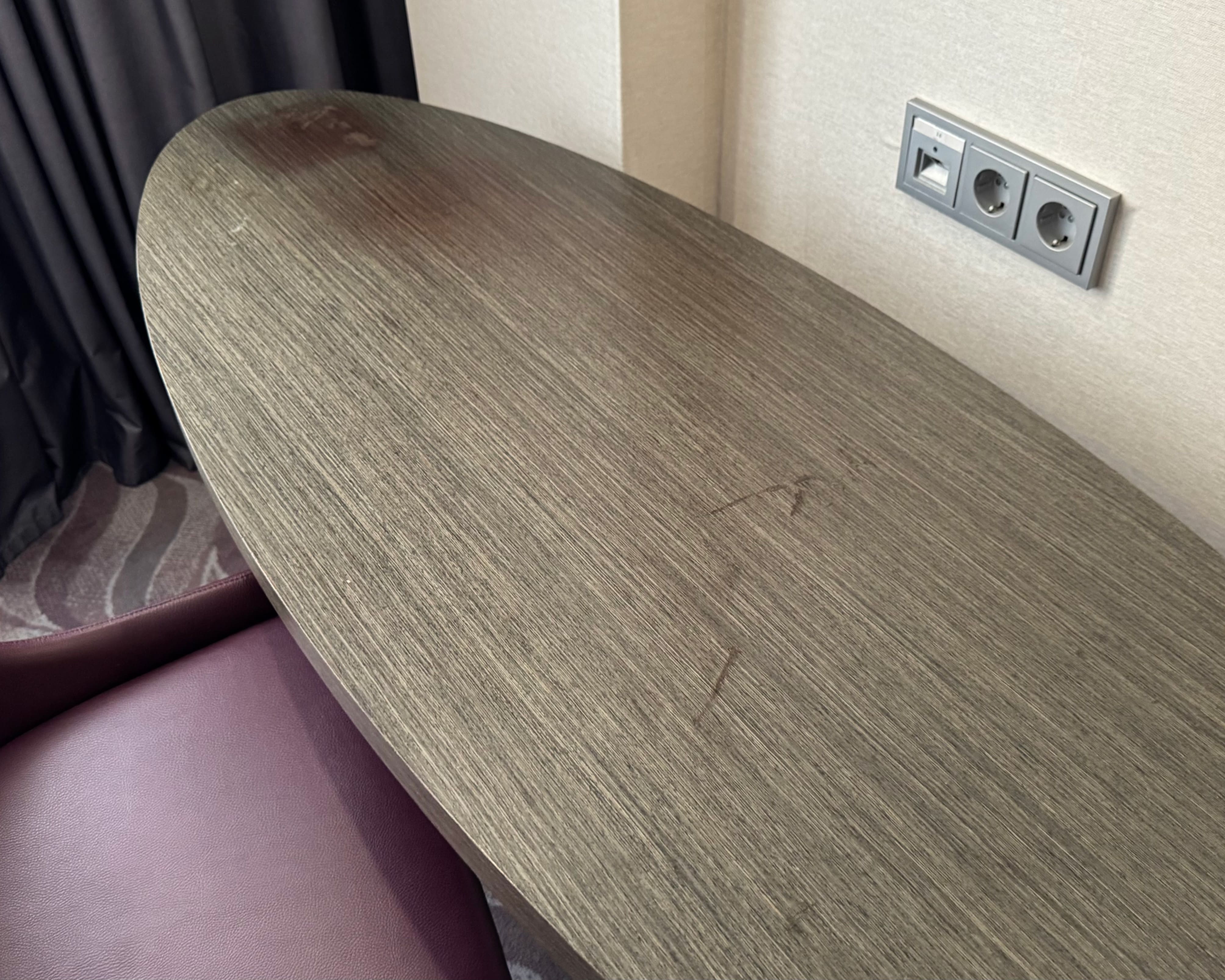 Обновление столов в отеле Sheraton