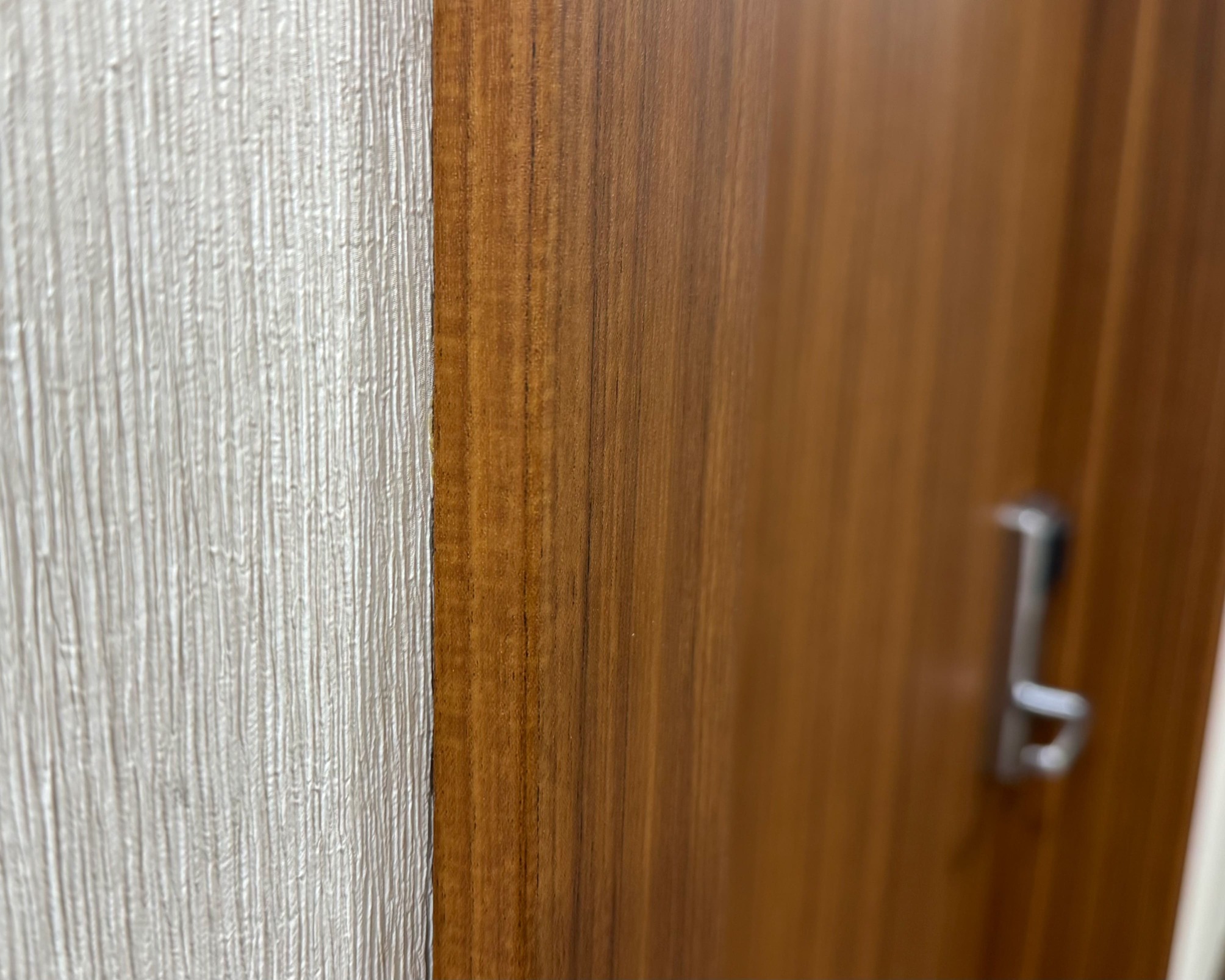 Обновление дверей в отеле Hilton